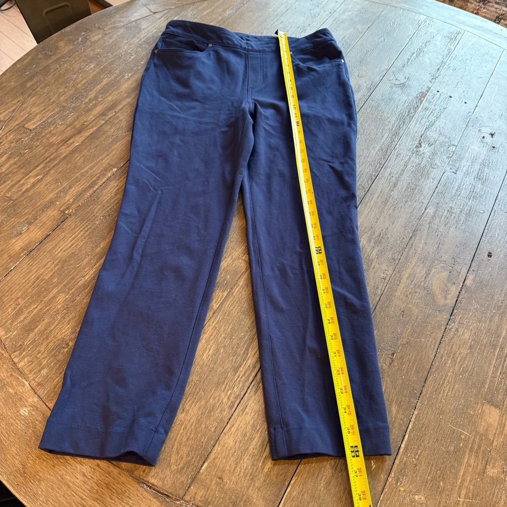 Chico's Ponte Knit Ankle Pants Navy Blue Pull-On Elastic Waist Size 1 (8-10) - Picture 8 of 12
